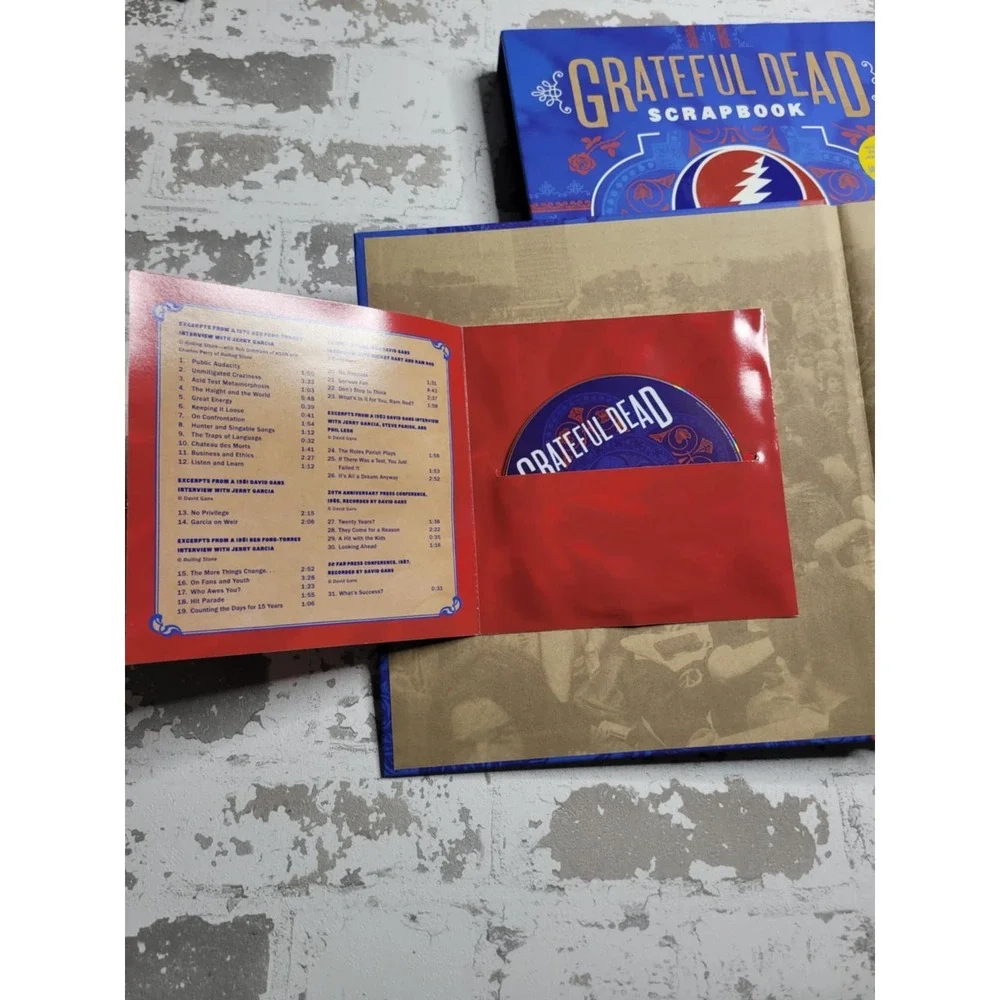 Grateful Dead Scrapbook : The Long, Strange Trip in Stories,‎ Photos, and...